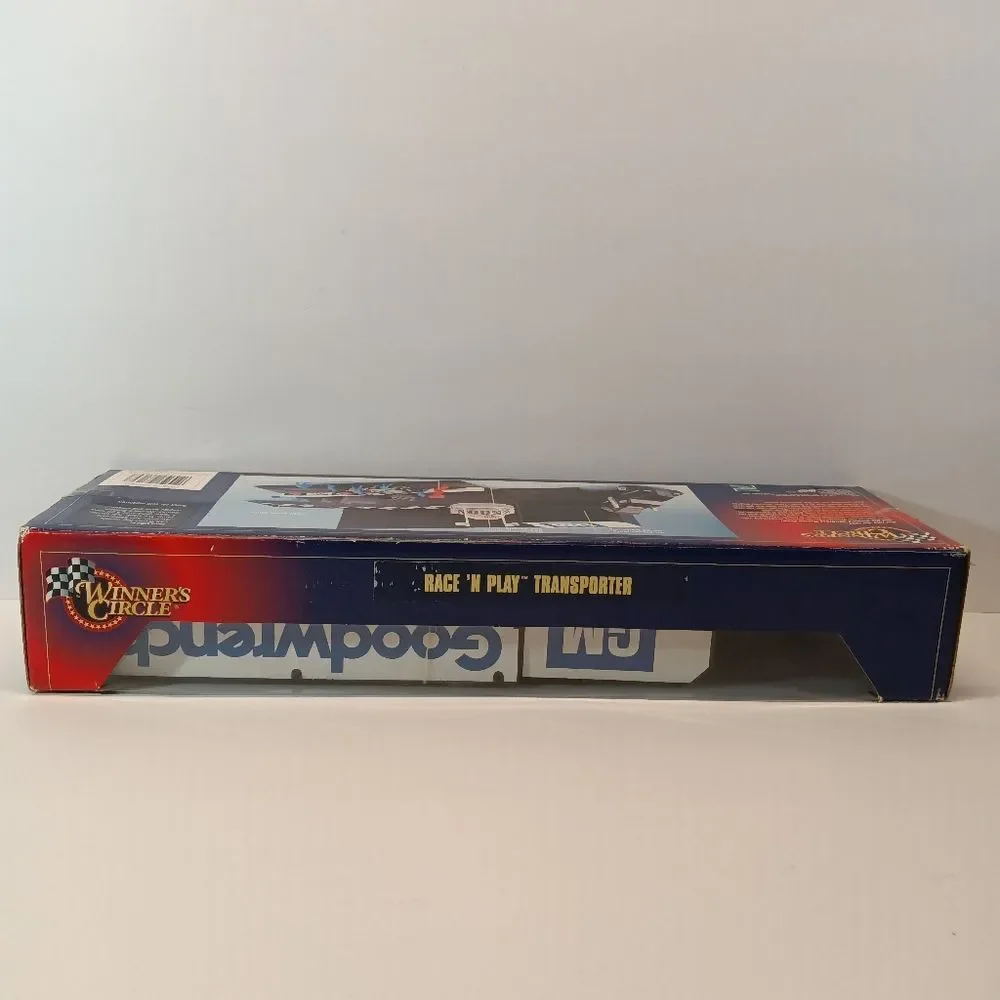 Nascar Winner's Circle Dale Earnhardt #3 Race 'N Play™ Transporter GM Goodwrench